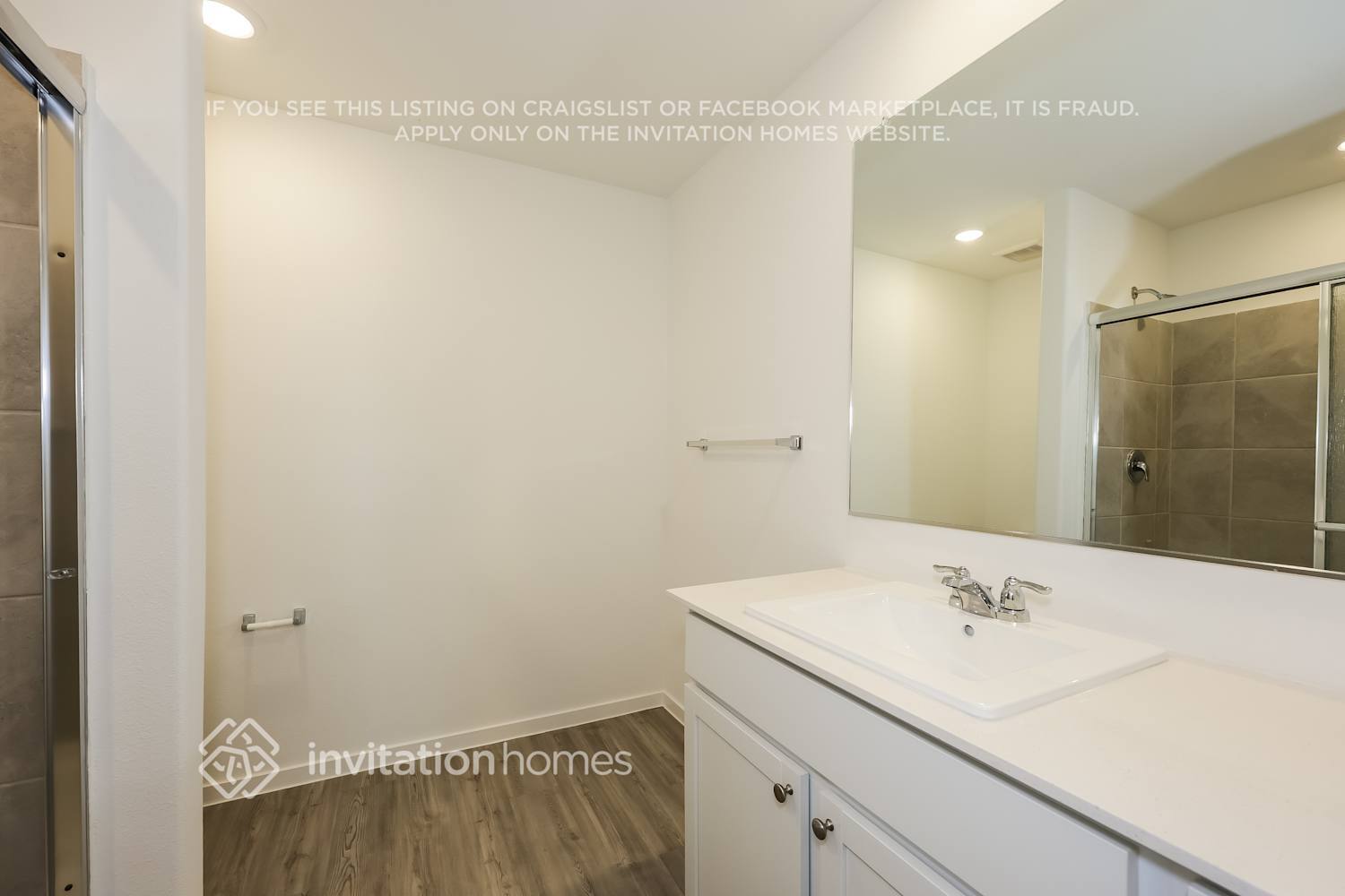 Building Photo - 4033 Drifters Bnd Dr