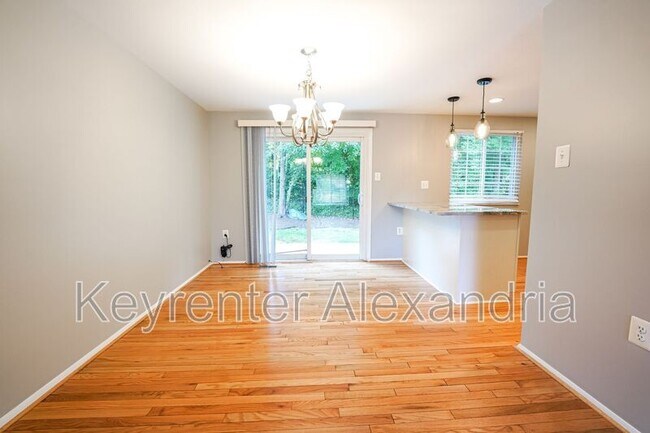 Building Photo - 5901 Beech Tree Dr