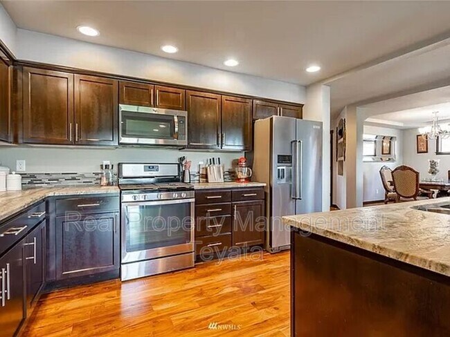 Building Photo - 4352 Castlerock Dr
