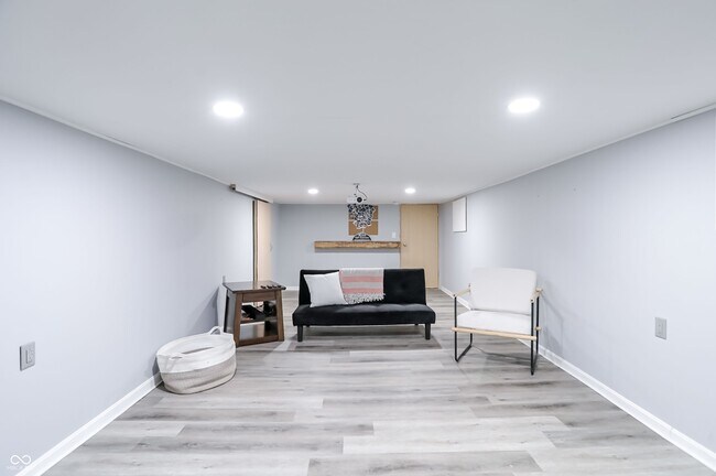 Building Photo - 1306 S East St