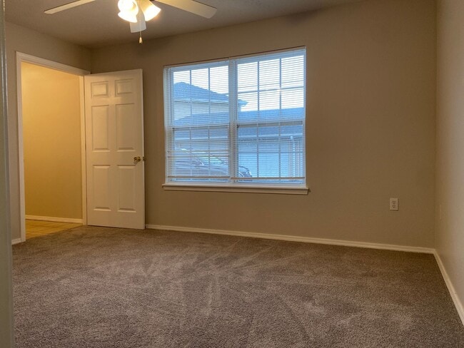 Building Photo - Condominium in Academy Commons