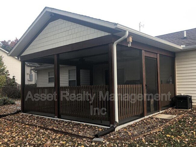 Building Photo - 5616 Jamaica Ln