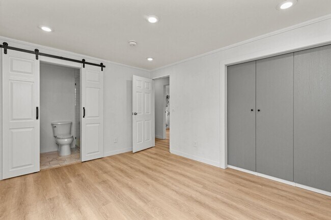 Building Photo - 4Bd Bothell Home!