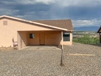 Building Photo - DUPLEX APARTMENT - CAMP VERDE