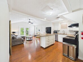 Building Photo - 5110 Academy St