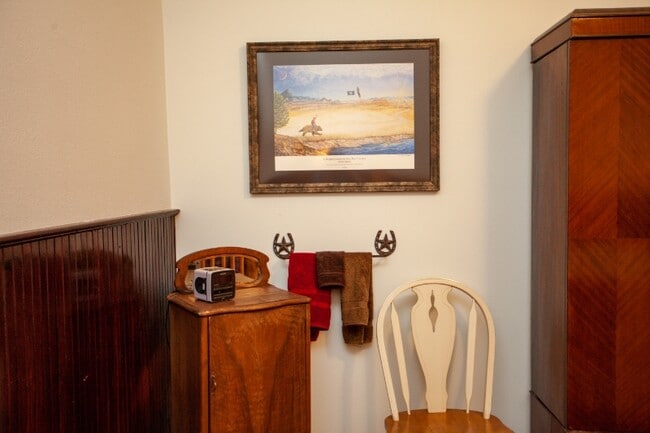 Building Photo - 119 S Main St