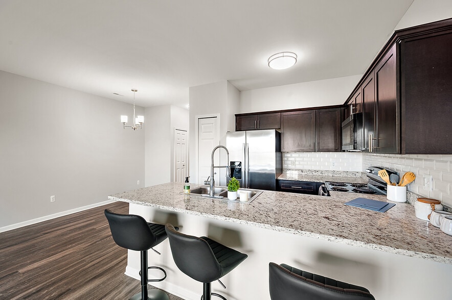 Building Photo - Brickhaven Townhomes