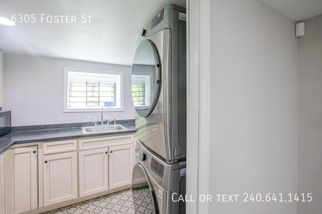 Building Photo - 6305 Foster St