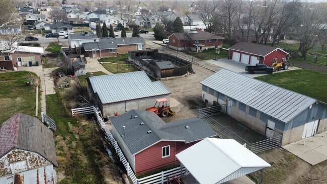 Building Photo - 5859 S 3500 W