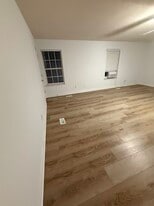 Building Photo - 1922 9th Street Dr SE