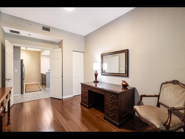 Building Photo - 1064 N Tamiami Trl