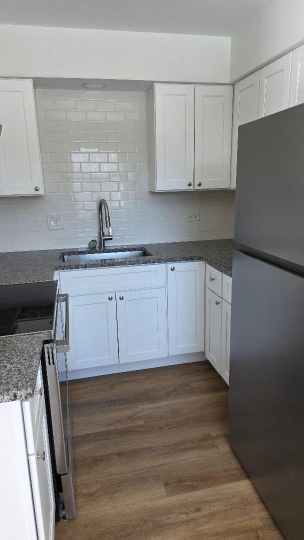 Building Photo - 5 Arrowhead Dr