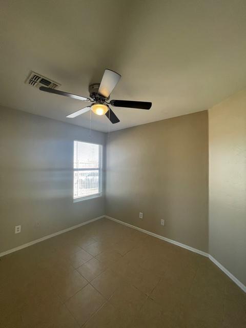 Building Photo - HOUSE FOR RENT