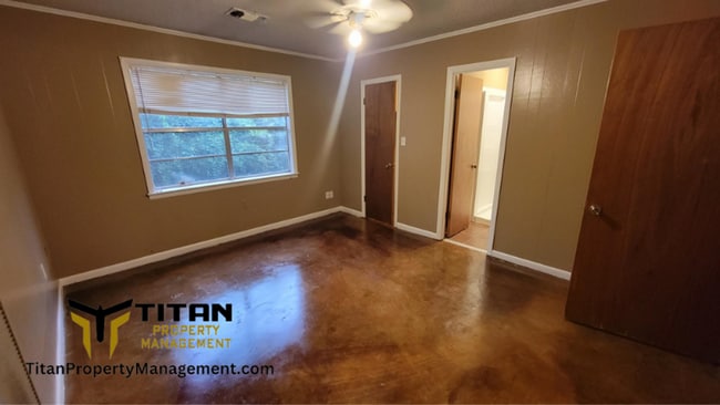 Building Photo - 3b/2b house in downtown Benton