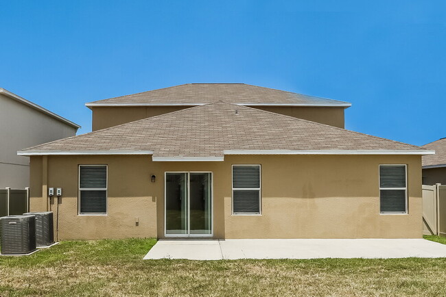 Building Photo - 1909 Broad Winged Hawk Dr