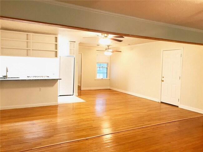 Building Photo - 1808 Princeton Ave