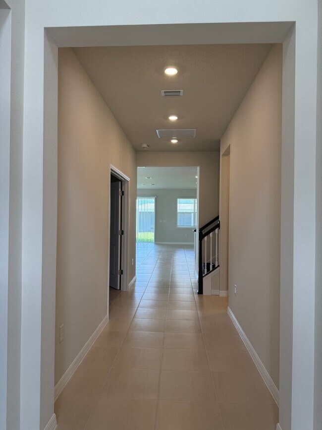 Building Photo - 5555 Settlingstone Ln