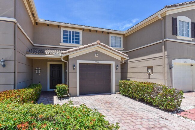 Building Photo - 2257 Marshfield Ct