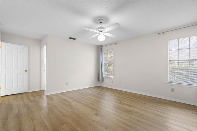 Building Photo - UPCOMING FAIRHOPE COTTAGE