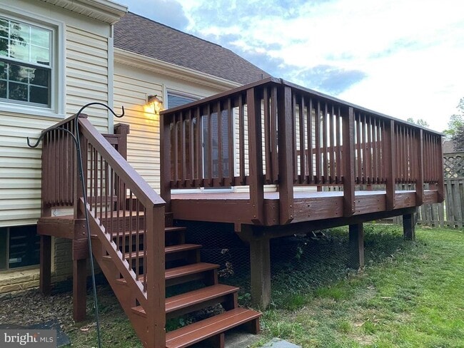 Building Photo - 7684 Green Garland Dr