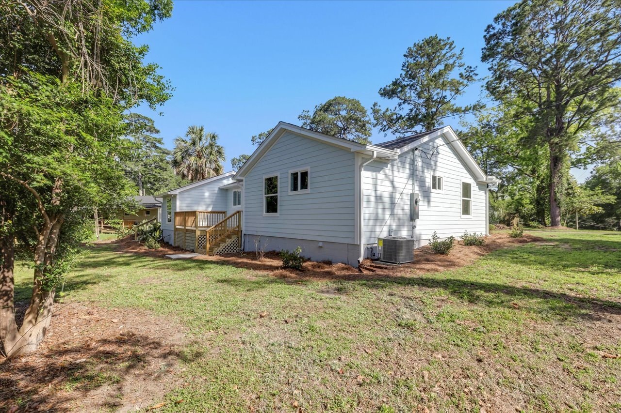 Building Photo - 1602 Carruthers St