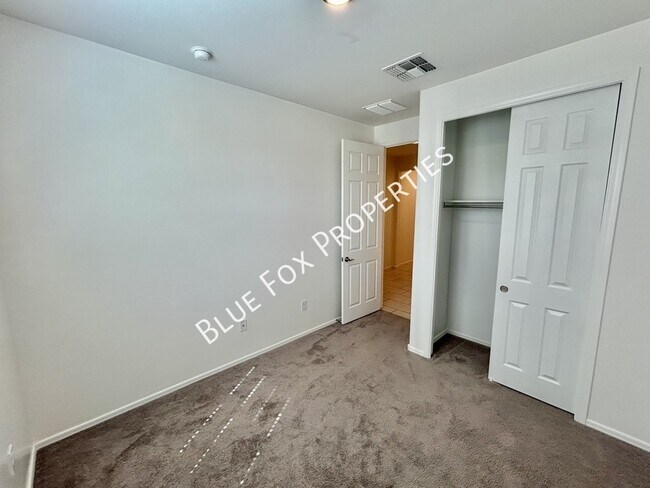 Building Photo - 7214 S Via Tierra Mesa