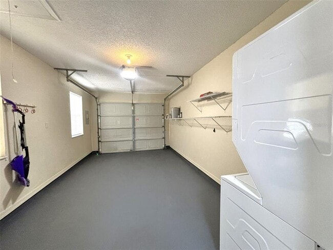 Building Photo - 3217 Queen Palms Ct