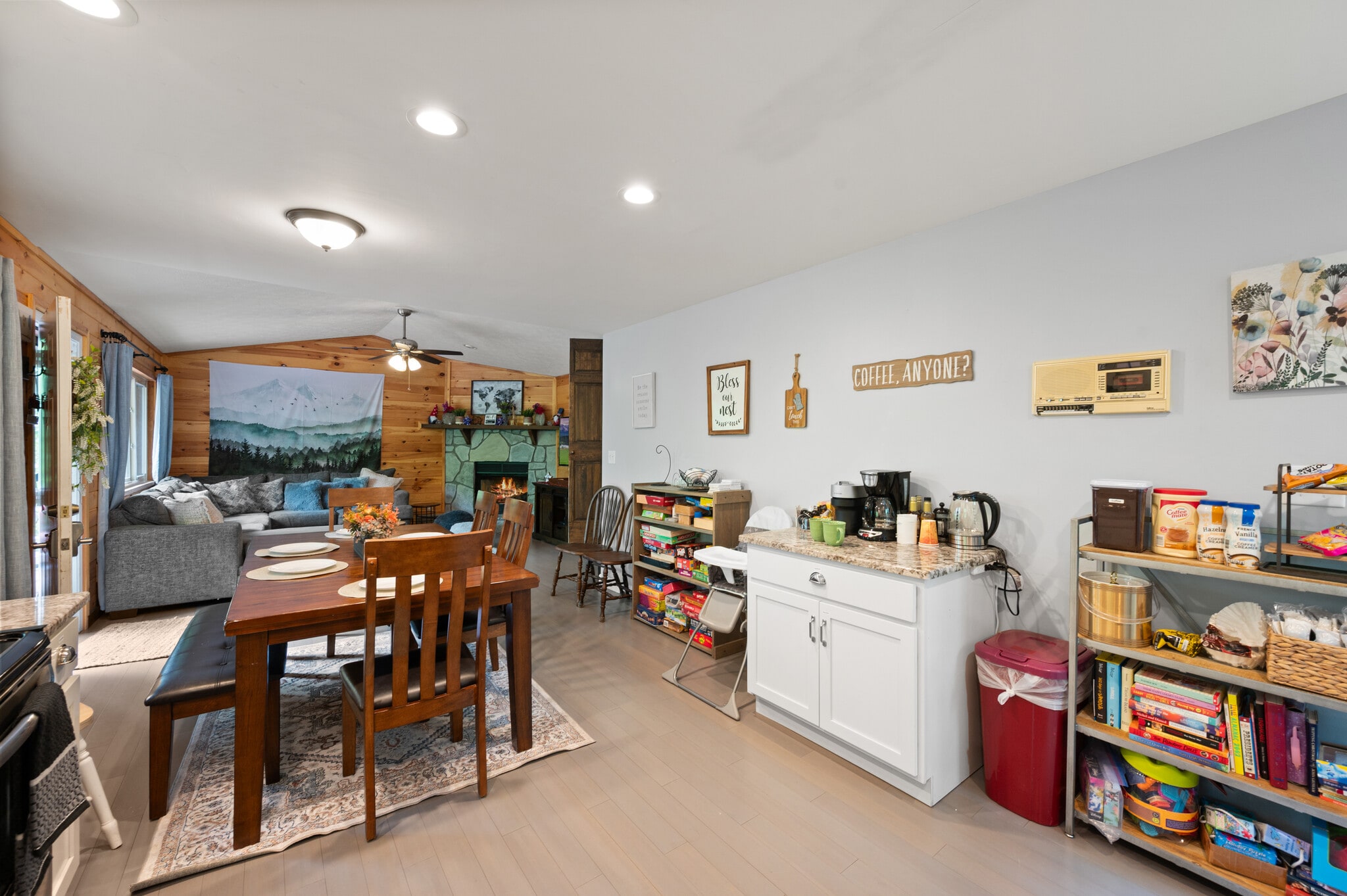 Building Photo - 930 Hideaway Hills Cir