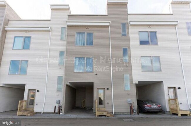 Building Photo - 2142 Kensington Walk