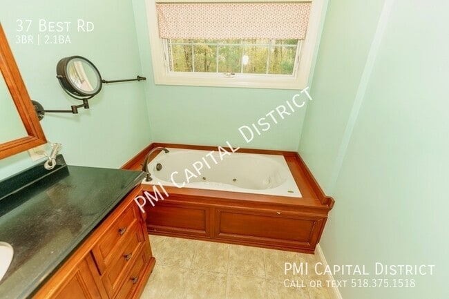 Building Photo - 37 Best Rd