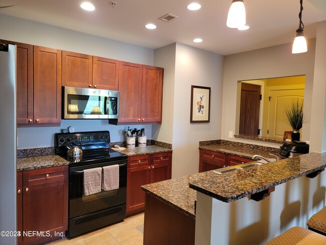 Building Photo - 955 Registry Blvd
