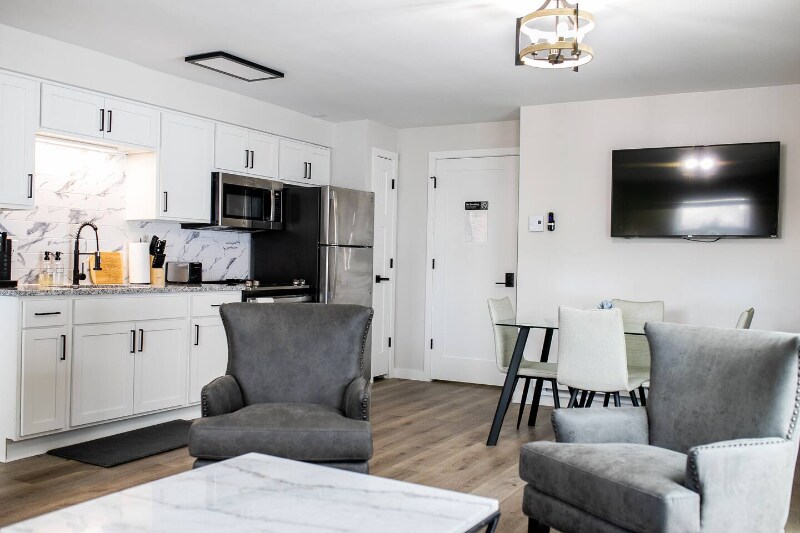 Building Photo - 287 S 3rd Ave