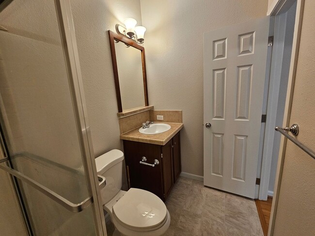Building Photo - Peaceful Living – 3 Bedroom, 2 Bath Single-Family Home