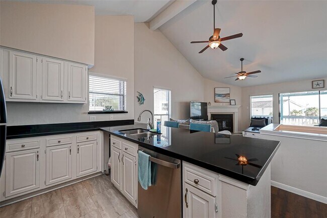 Building Photo - 88 Lakeview Village