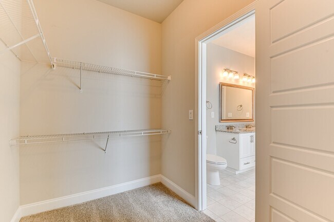 Building Photo - 140 Pebble Ln