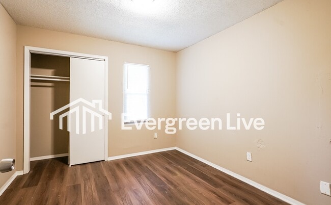 Building Photo - 3216 Capwood Curve