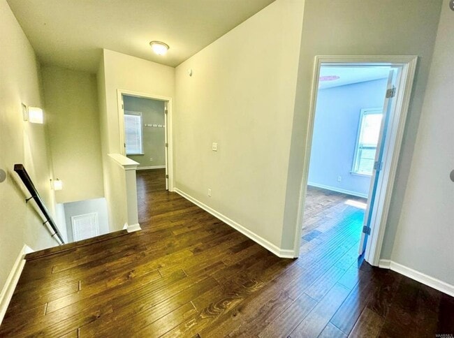 Building Photo - 9147 Cres Lodge Cir