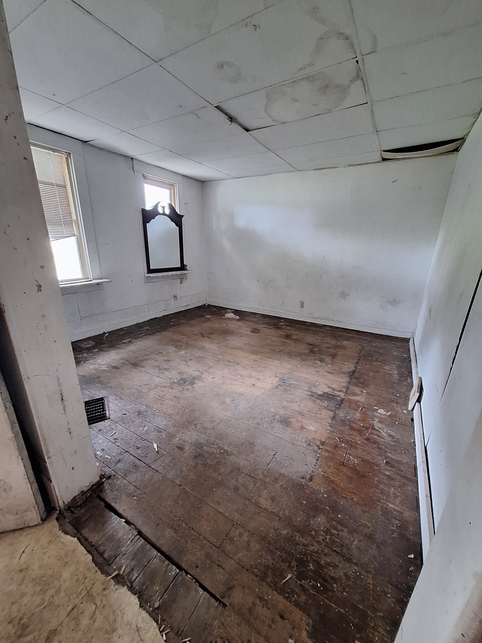 Building Photo - 805 S Olive St
