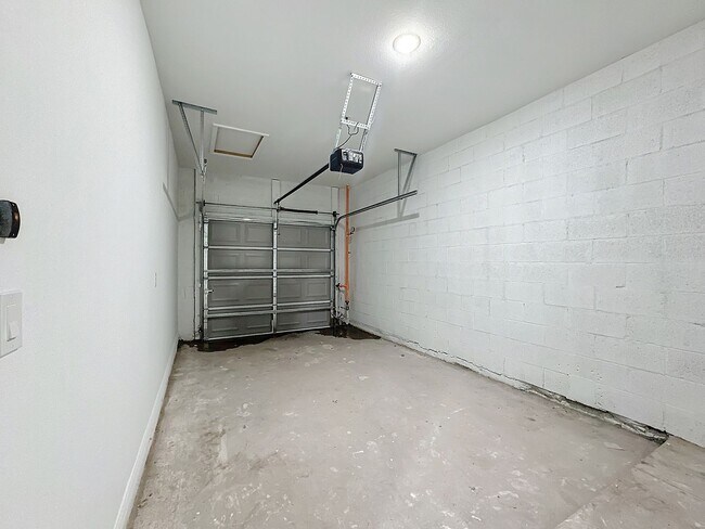 Building Photo - Townhouse For Lease in Saint Cloud