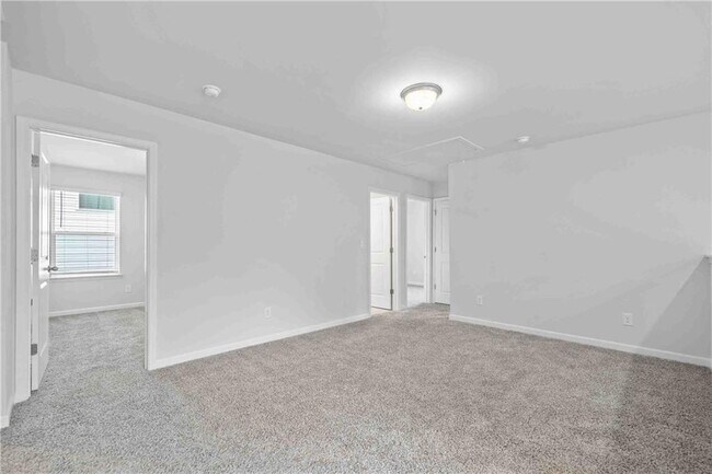 Building Photo - 279 Wells Cir