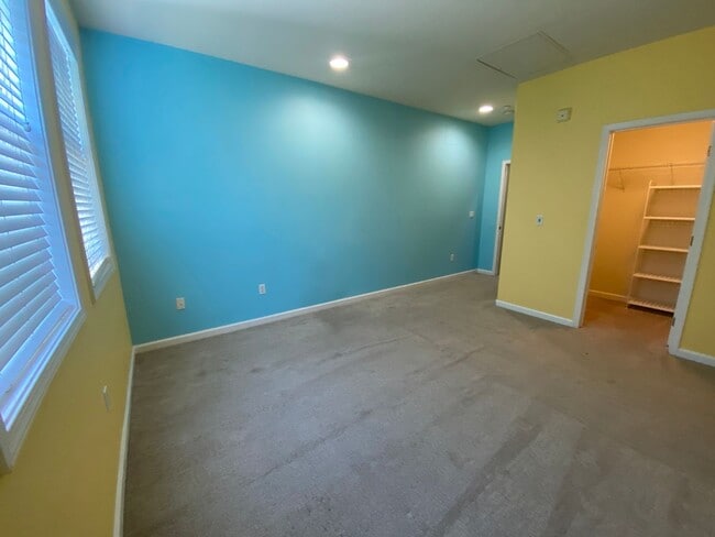 Building Photo - Dublin Ranch Village 2 bd / 2.5 bath