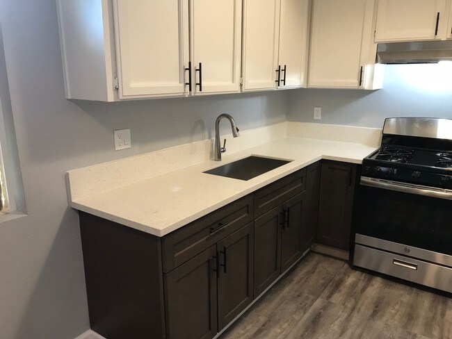 Building Photo - 3938 E Olive Ave