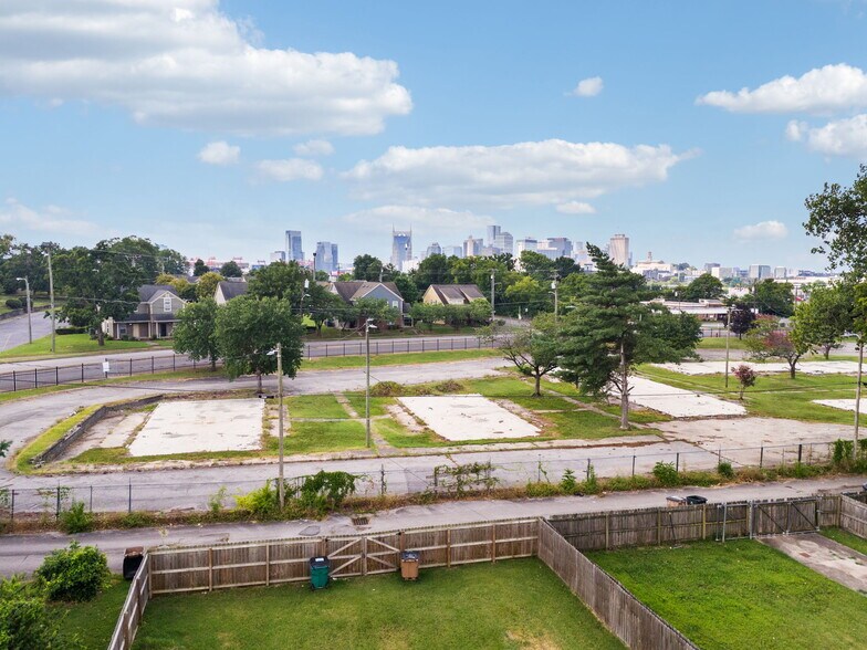 Building Photo - 226 Treutland Ave