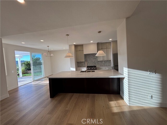 Building Photo - 33 Grassy Knoll Ln