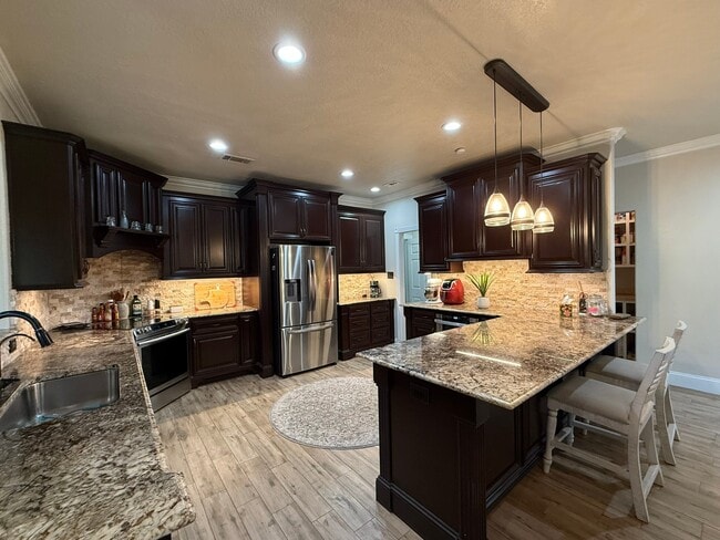 Building Photo - 5828 Avenue P