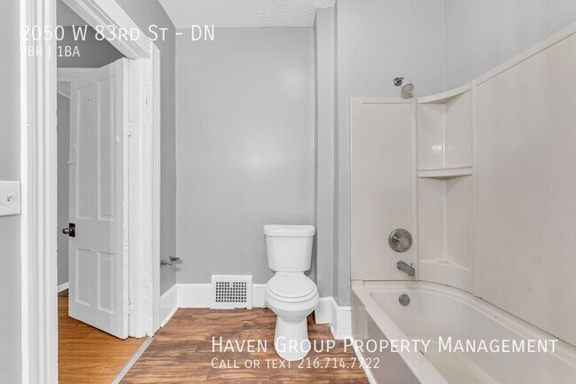Building Photo - 2050 W 83rd St