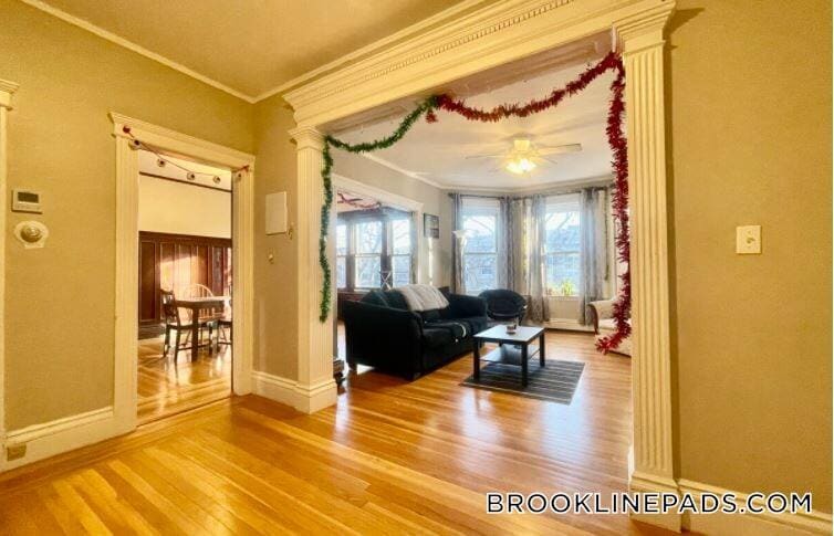 Building Photo - 21 Euston St