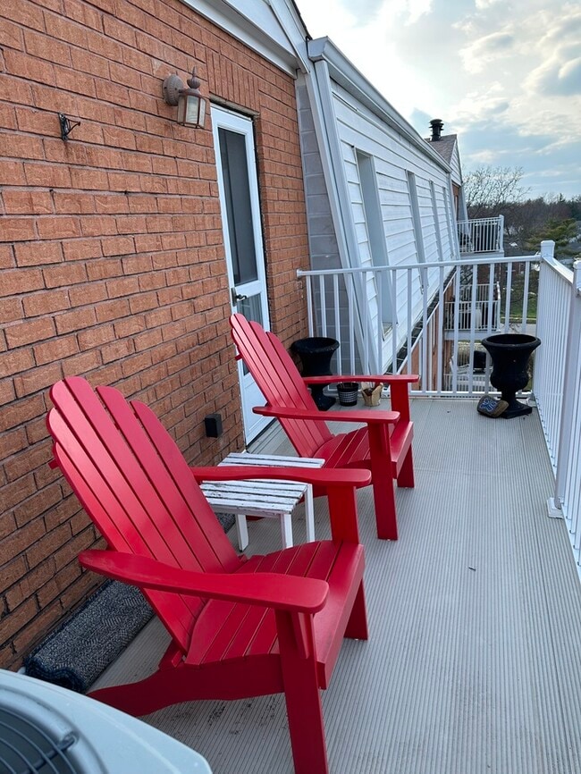 Building Photo - $1,950.00 2Bd/2Bt Condo in Chesterfield w/2 Garage Parking Spots
