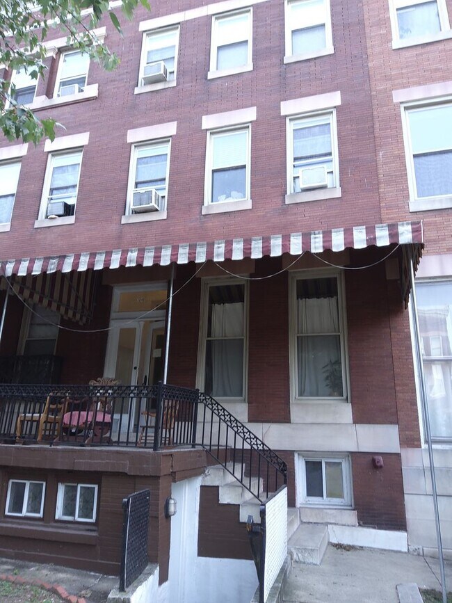 Building Photo - 3040 St Paul St