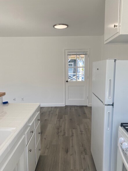 Building Photo - 1240 Manhattan Beach Blvd